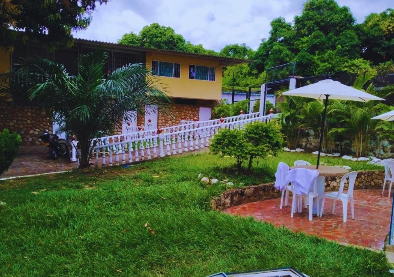 Hotel villa de Rauzan Melgar Buitenkant foto